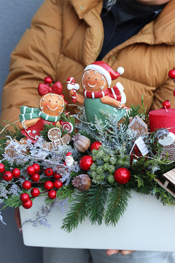 Świąteczne Pierniki, stroik świąteczny LED, wym.35x70x33cm 