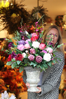 England, kompozycja kwiatowa w pucharze