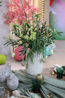 Wiosna u Progu, kwiaty w wazonie