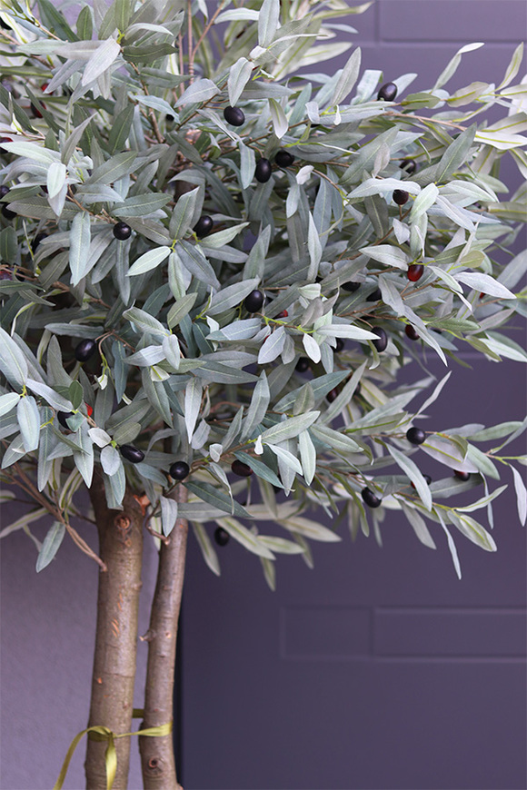 Drzewko Oliwne Hilltonka 2, sztuczna roślina w srebrnej donicy