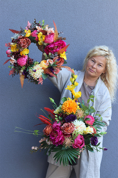 Colorro, nowoczesny bukiet nagrobny we wkładzie