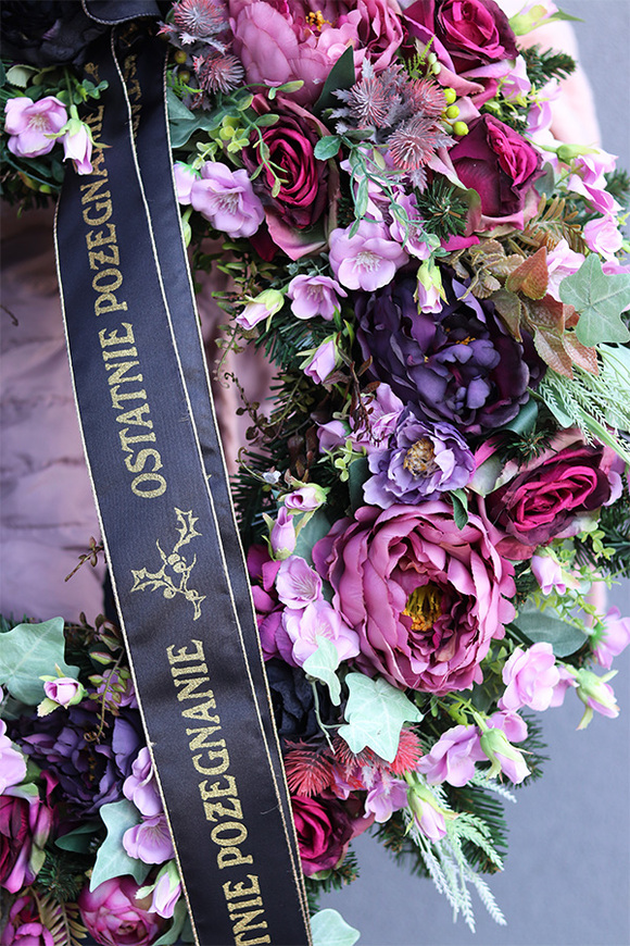 Violesta, bogaty fioletowy wieniec nagrobny, śr.70cm 