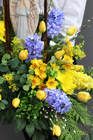 Angelo Garden Spring, lampion nagrobny z kwiatami