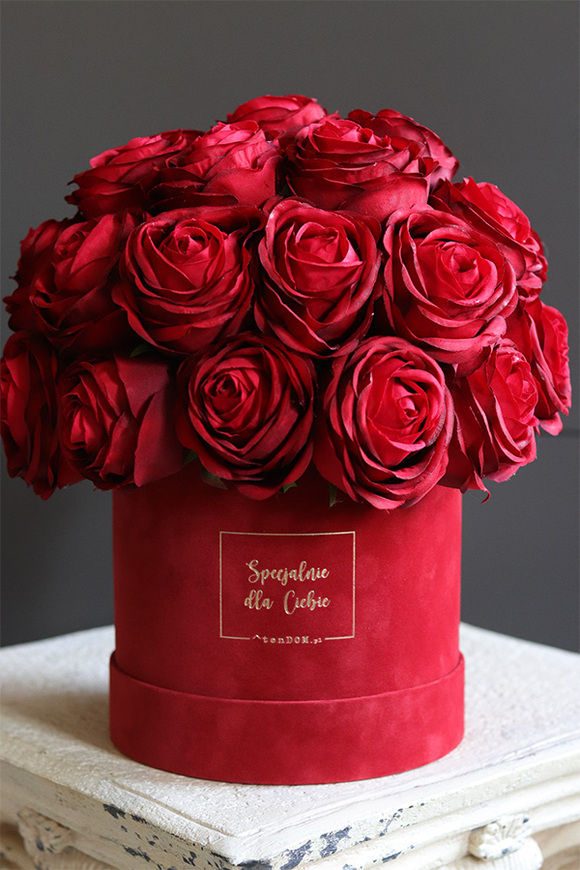 flowerbox na prezent Jubileo 30 Róż w welurowym pudełku