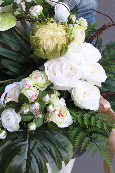 Luksuria Volcan, kompozycja nagrobna w misie