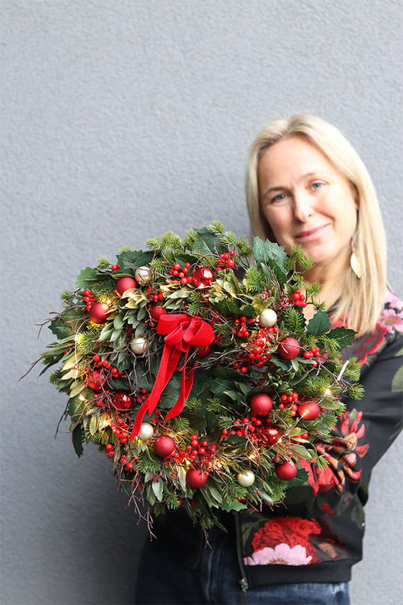 Głóg Red, świąteczny wianek LED