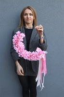 Jabłoń Subtelle, różowy wianek na drzwi na obręczy