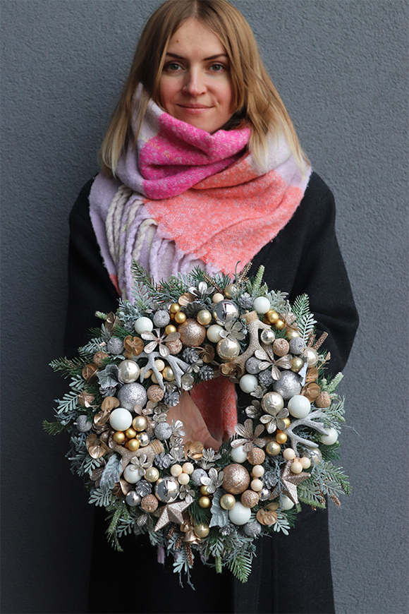 Ozłocony, świąteczny wianek na drzwi, śr.35cm