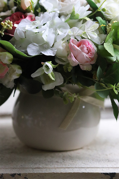 Cleo, elegancka kompozycja kwiatowa na stół, wym.30x46cm