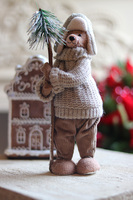 Zimowy Uszatek, laleczka zimowa stojąca miś	