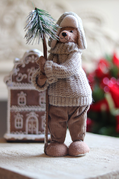 Zimowy Uszatek, laleczka zimowa stojąca miś	