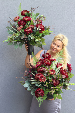 Astry Bordo Love, jesienny bukiet nagrobny we wkładzie, dł.50cm