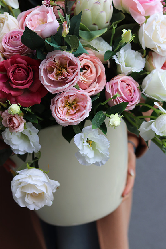 Antonina w Wenecji, elegancka kompozycja kwiatowa