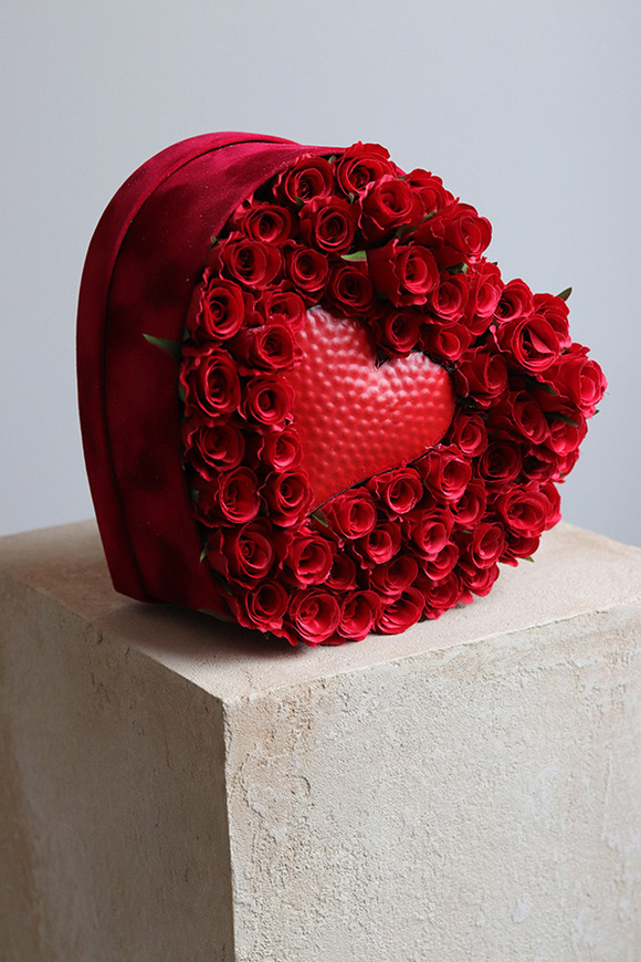 Valentyna, flowerbox na walentynki z sercem