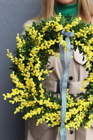 Mimosis, wiosenny wianek na drzwi z mimozy