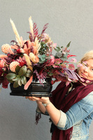 Benjamin, kompozycja nagrobna w misie