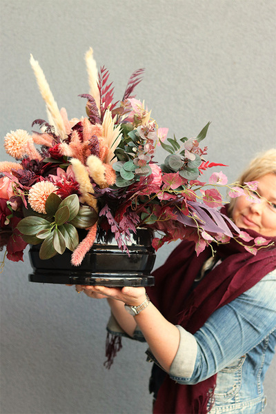 Benjamin, kompozycja nagrobna w misie