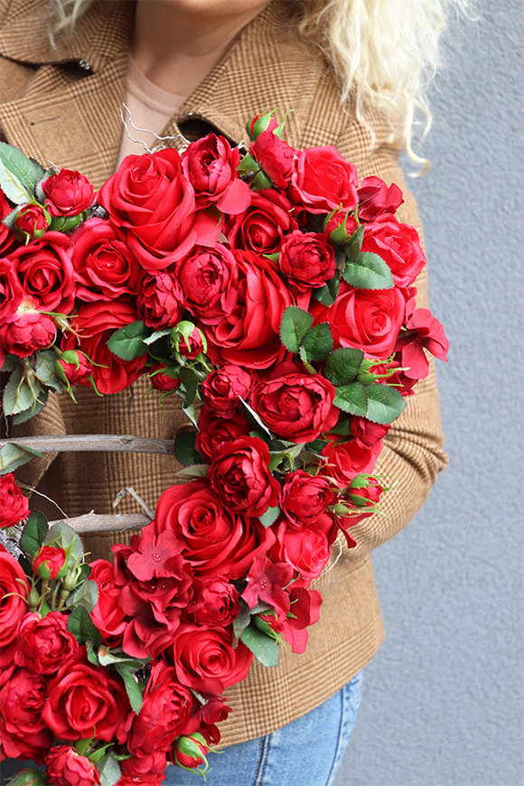 Red Flowers, komplet dekoracji nagrobnych