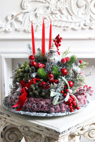 Ptasie Święta, adwentowy stroik ze świecami na talerzu