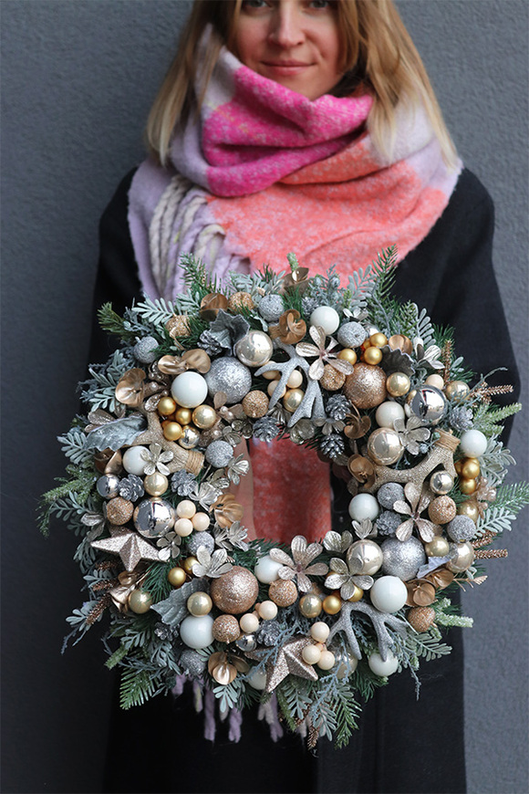 Ozłocony, świąteczny wianek na drzwi, śr.35cm