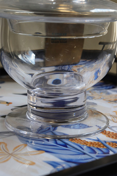 Rewika, bomboniera szklana na nodze