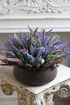 Lawendowa Kraina, kompozycja kwiatowa w ceramicznej misie, wym.28x40cm