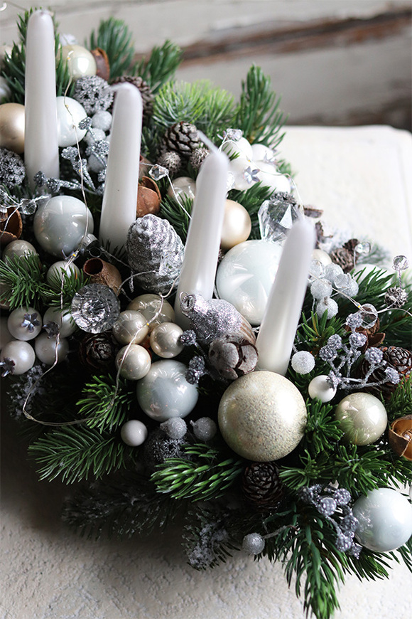 adwentowy stroik Whiterio, wym.27x47cm