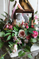 Angelo Garden Roses, kompozycja nagrobna z miedzianym lampionem, wys.53cm