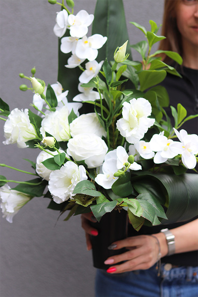 Białe Chwile, bukiet nagrobny we wkładzie