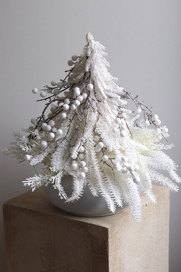 Zimowa Biel 3, świąteczna choinka z dekoracją