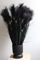 Black Grass, sztuczna czarna trawa w donicy