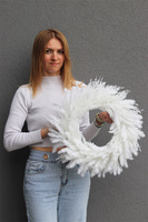 Frozen Carnival, biały wianek roślinny