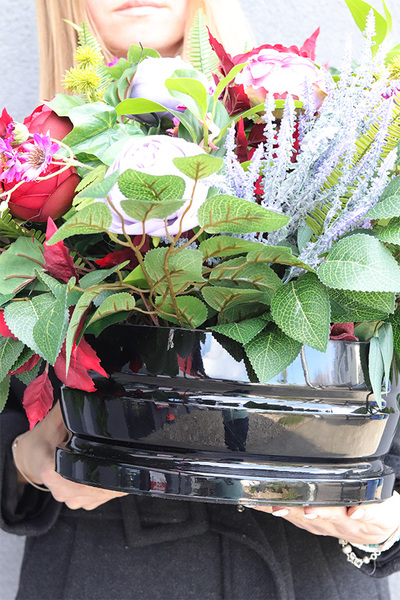 Georgina, kompozycja nagrobna w misie	