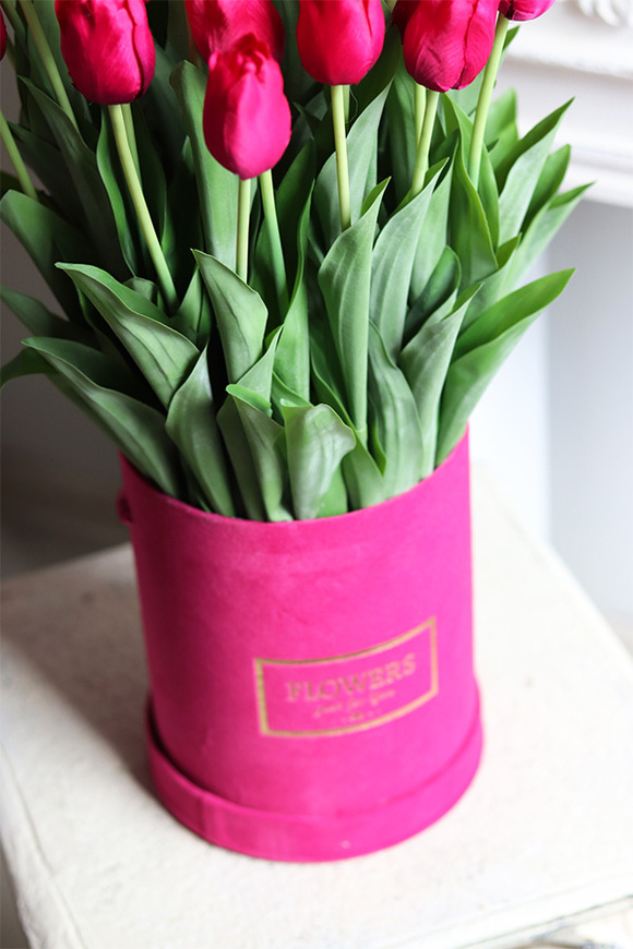 Pink Tulips, amarantowy flowerbox z tulipanami