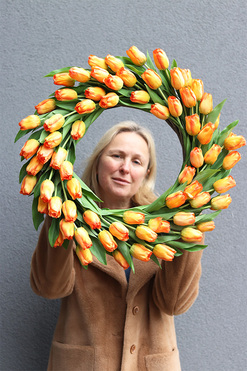Witaj Wiosno Orange Big, wianek z tulipanów, śr.60cm  