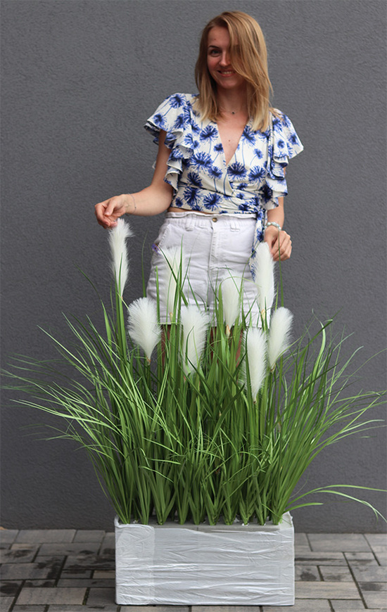 Decorina Saute, sztuczna trawa z pióropuszami w stretchu