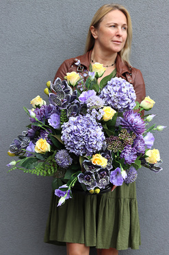 Ricotela, kompozycja nagrobna w misie, wym.52x60cm 