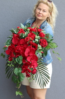 Sen o Czerwieni, kompozycja nagrobna w naczyniu