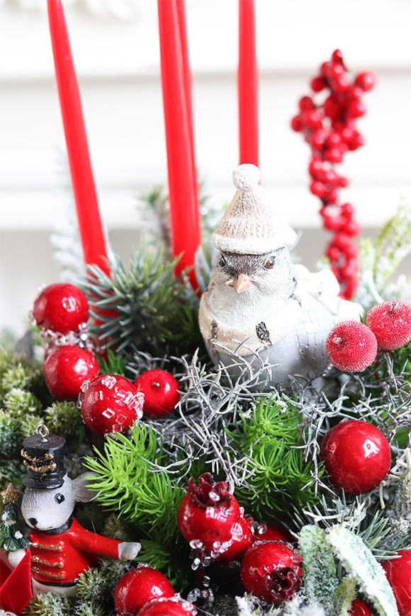 Ptasie Święta, adwentowy stroik ze świecami na talerzu