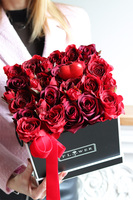 Czerwień Miłości, różany flowerbox na walentynki	