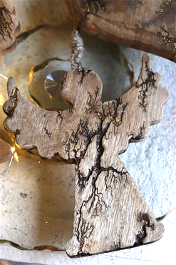 OD RĘKI Anioł Wood, drewniana zawieszka, wym.17.5x15.5x1cm