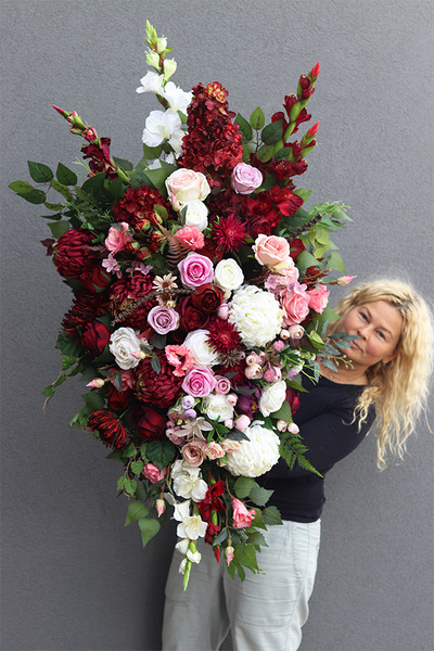 Burgundia, komplet dekoracji nagrobnych