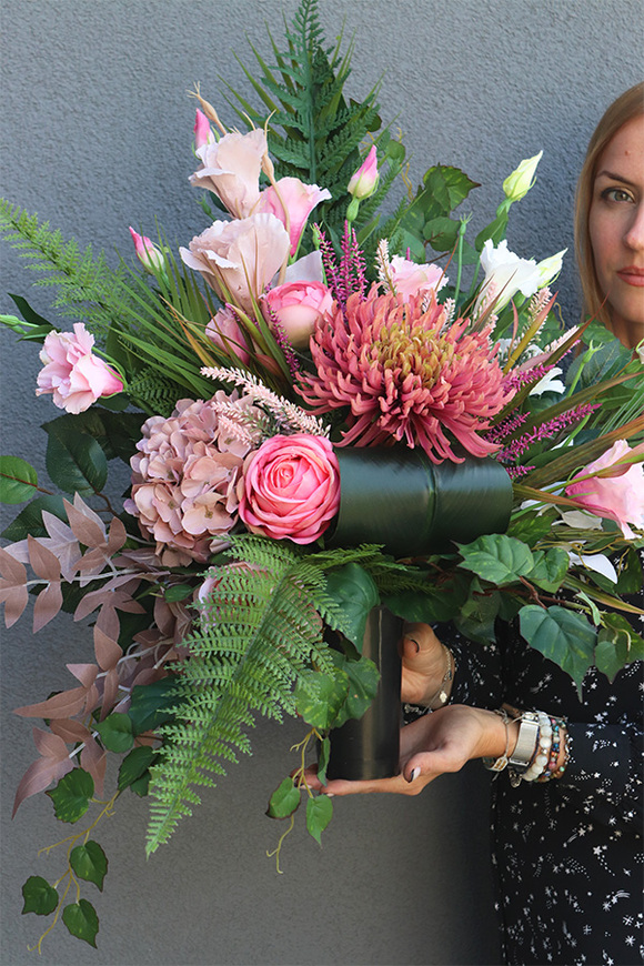 Astry Pink Modeno, jesienny bukiet nagrobny we wkładzie	