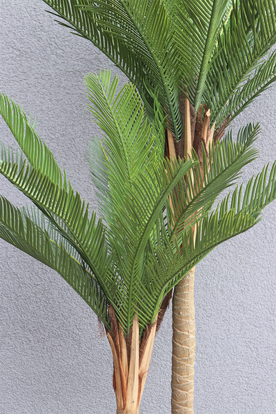 Cyklady Fiberglass White, sztuczna palma w lśniącej donicy