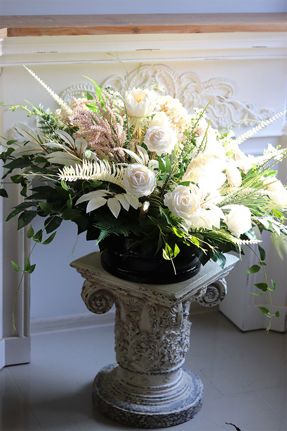 Mortario Relana, kompozycja nagrobna w misie