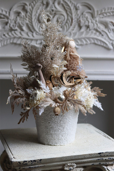 Comfort Christmas, świąteczna kompozycja w osłonce z futerkiem