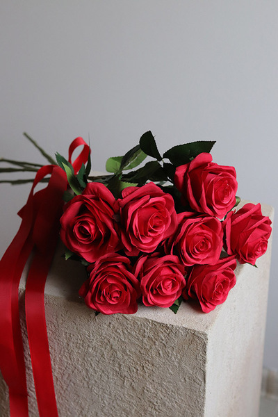 Redamo, bukiet czerwonych róż