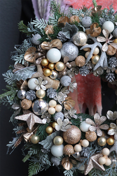 Ozłocony, świąteczny wianek na drzwi, śr.35cm