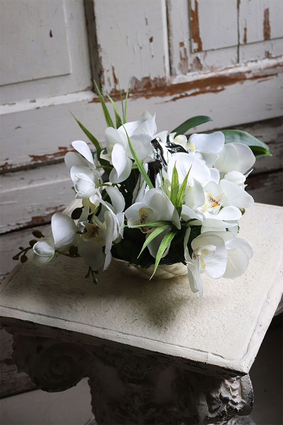 Dekoria Pear 3, storczyk kompozycja kwiatowa w srebrnym naczyniu, wym.22x29cm