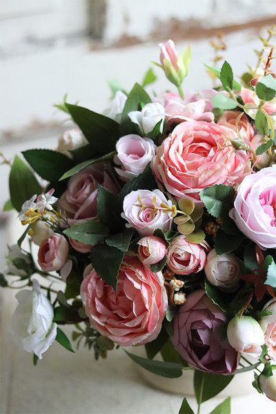 Terenina, kompozycja kwiatowa w kremowym naczyniu, wys.30cm 